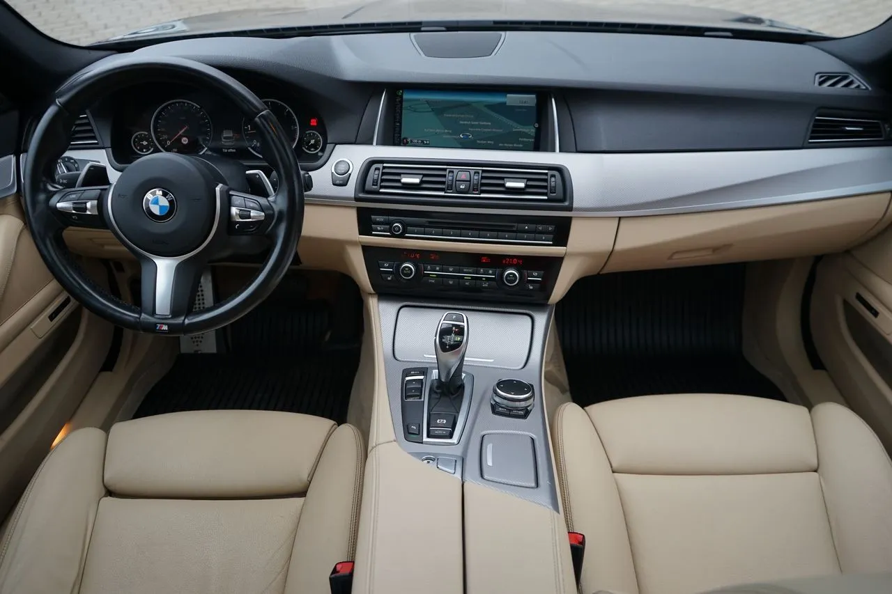 BMW 5er Reihe 530d Touring Sport-Aut....  Image 5